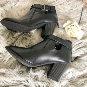 American Eagle boots